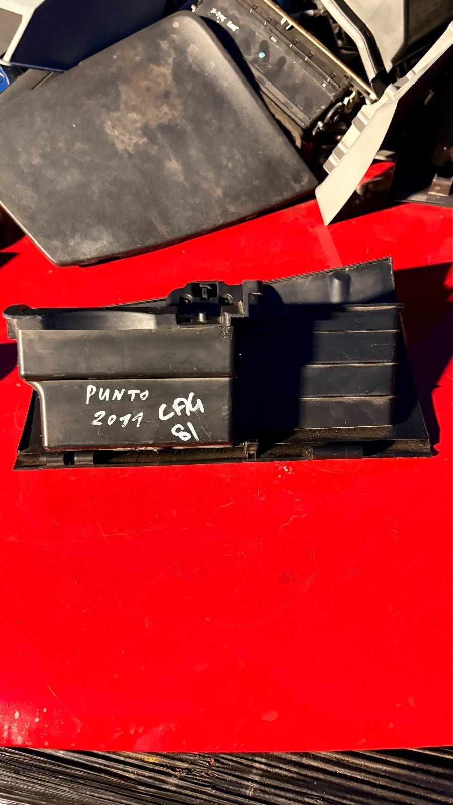 Fiat Grande Punto 2011 Glovebox Storage Compartment Assembly Door + Latch
