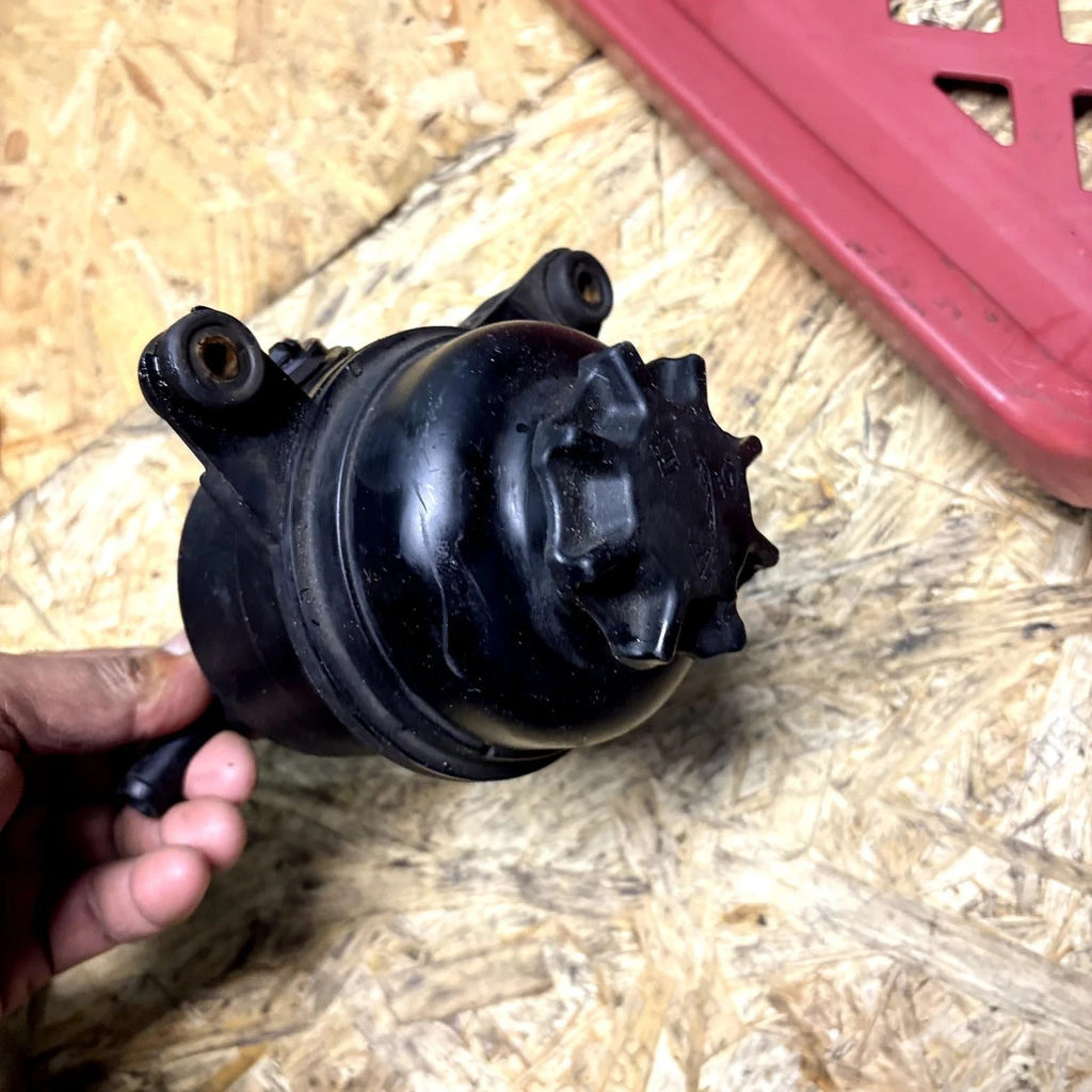 Jaguar X-Type Power Steering Reservoir and Cap C2S34667 ZUJ7038 2002-2008