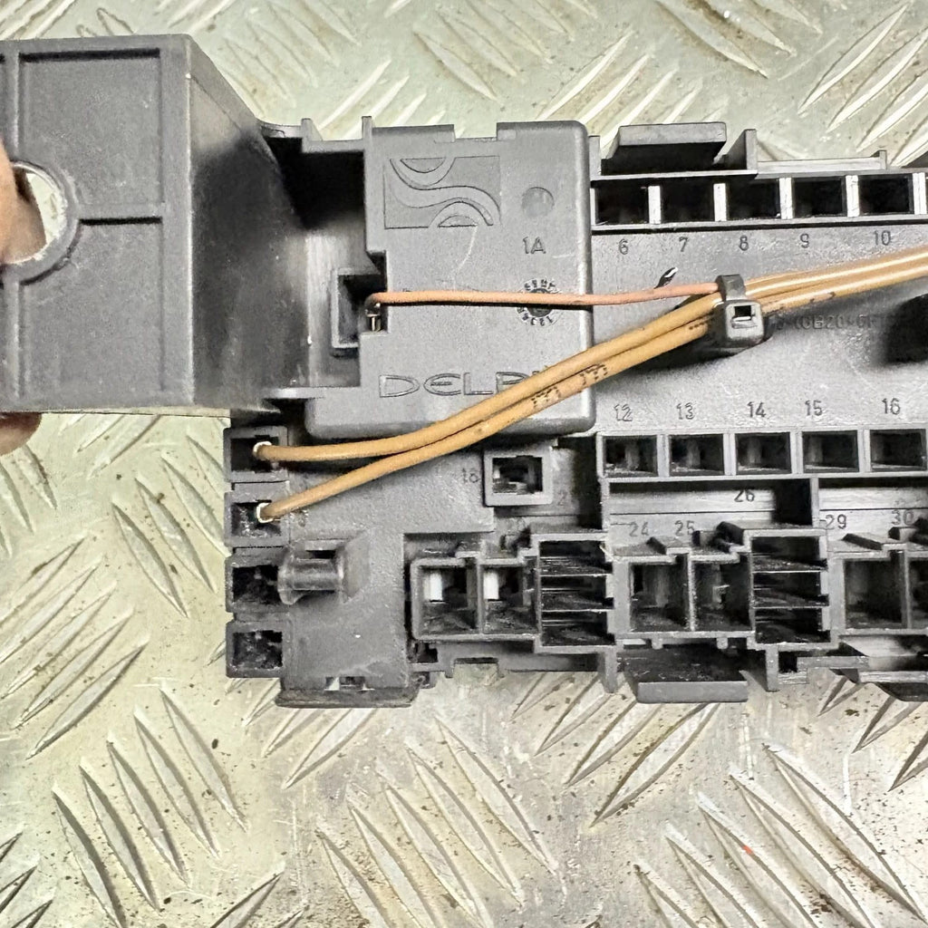 Vauxhall/Opel Meriva A 2003-2010 Fuse Relay Box Module 93363150 24435922 Delphi