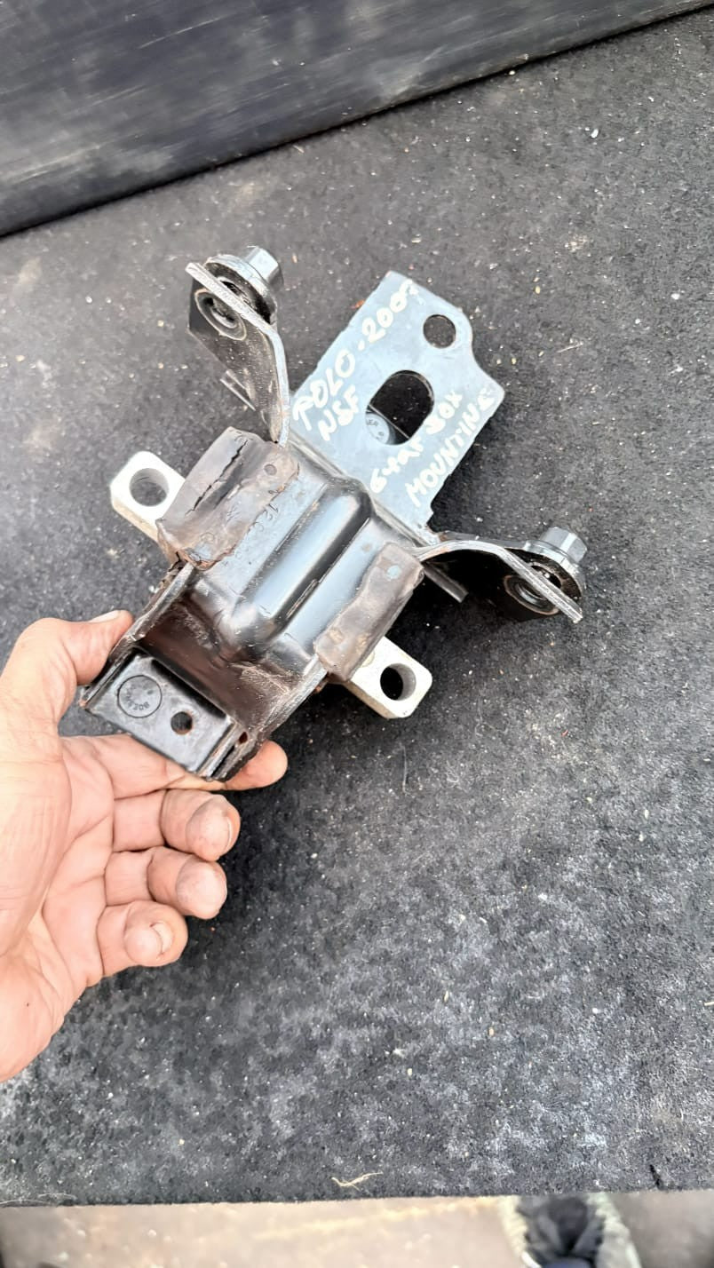 POLO Seat Ibiza Mk4 Tsi 1197 Engine Mount passenger CBZA 6Q0199555AR O55 2009