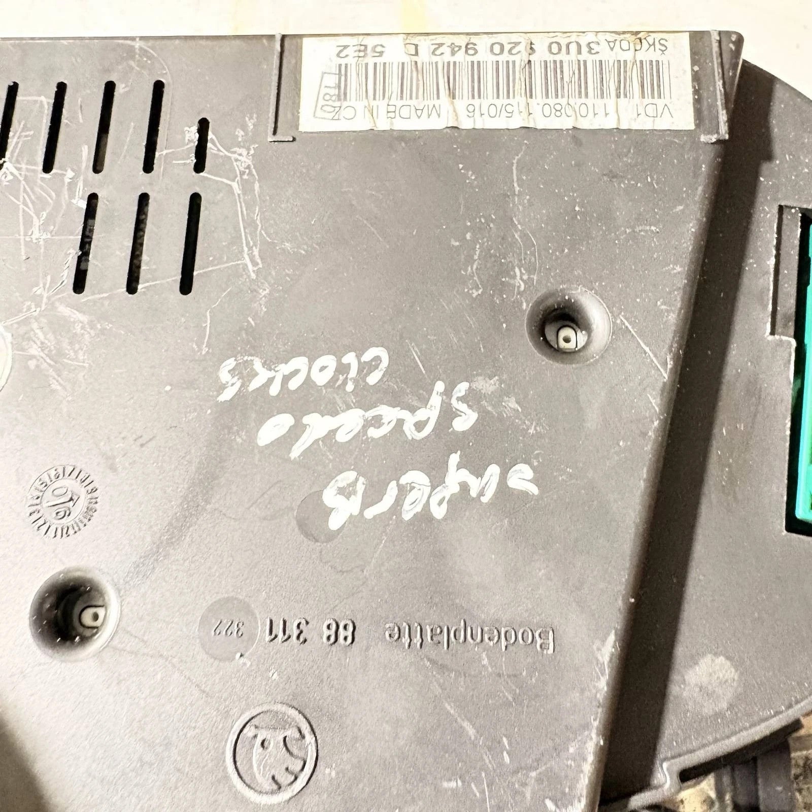 Skoda Superb 06/2003-03/2008 2.5 TDI BDG ECU Kit 8E0907401T 0281011444