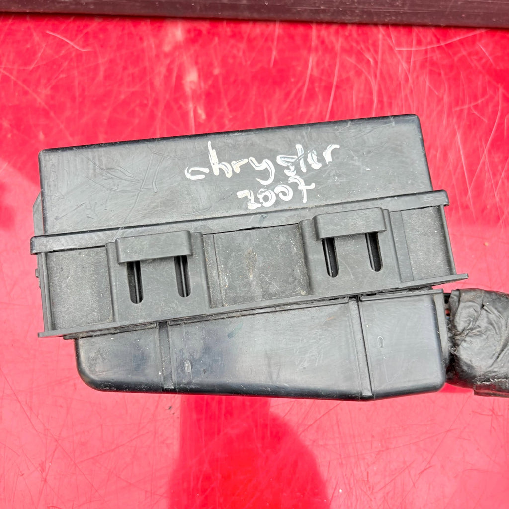Chrysler 300C 2007 Fuse Relay Box Holder