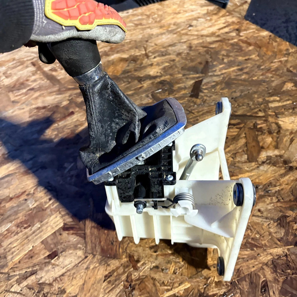 FORD C MAX 5 SPEED MANUAL GEAR BOX SELECTOR 2004-2010
