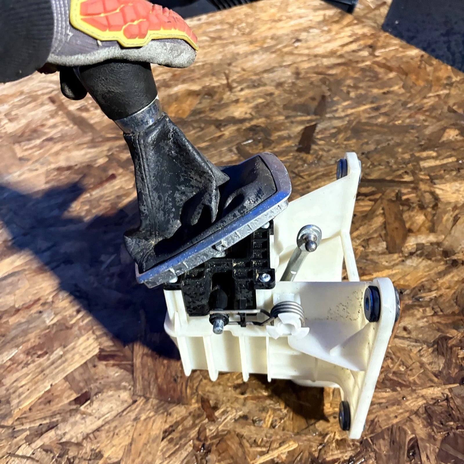 FORD C MAX 5 SPEED MANUAL GEAR BOX SELECTOR 2004-2010