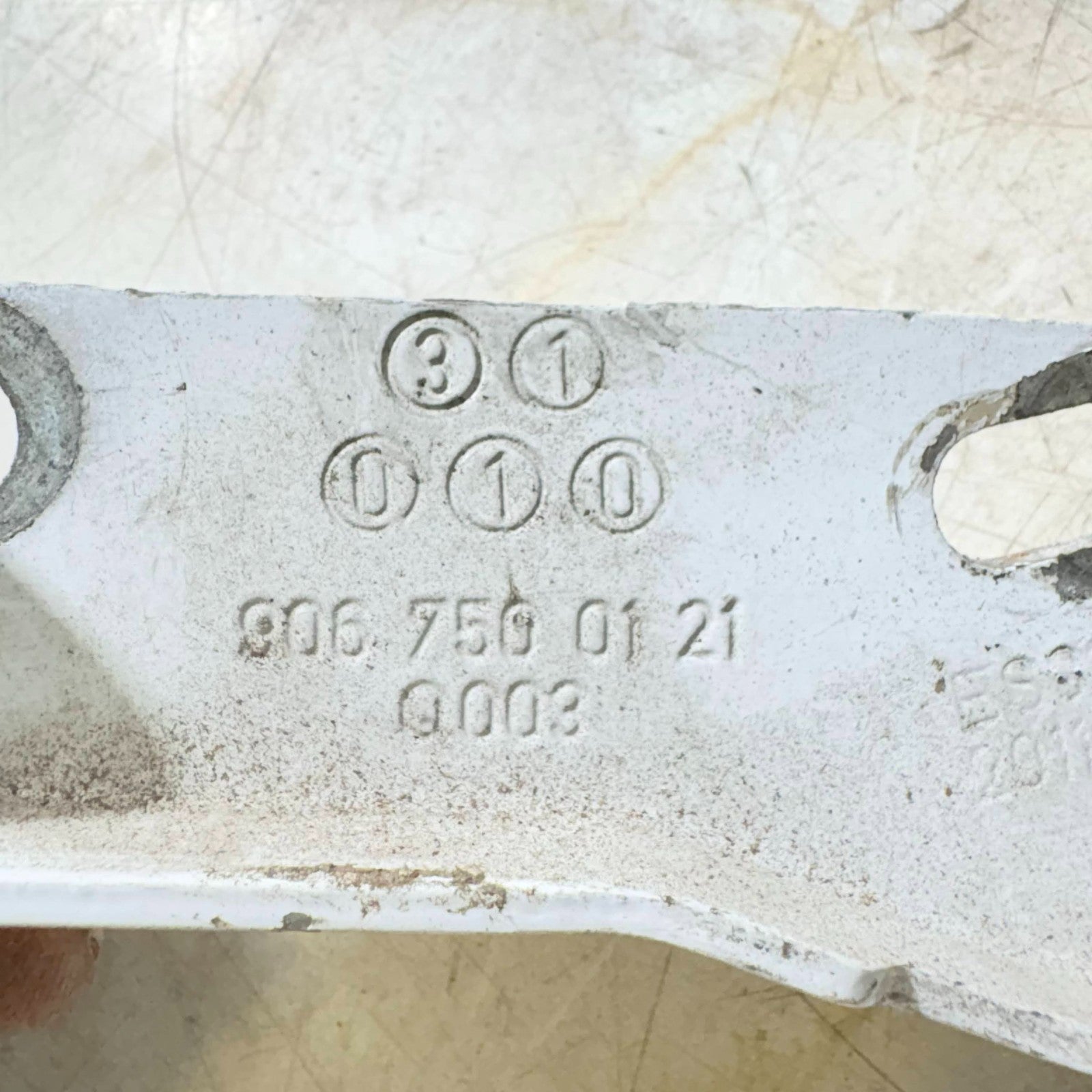 2006-2018 MERCEDES BENZ SPRINTER 2500 HINGE Right FRONT 906-750-01-21