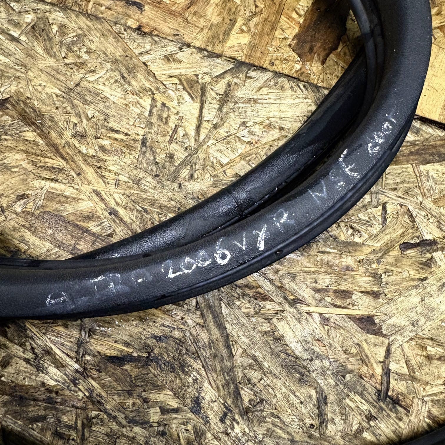 VAUXHALL Astra H VXR MK5 Passenger Left Front Door Rubber Seal 2004-2010