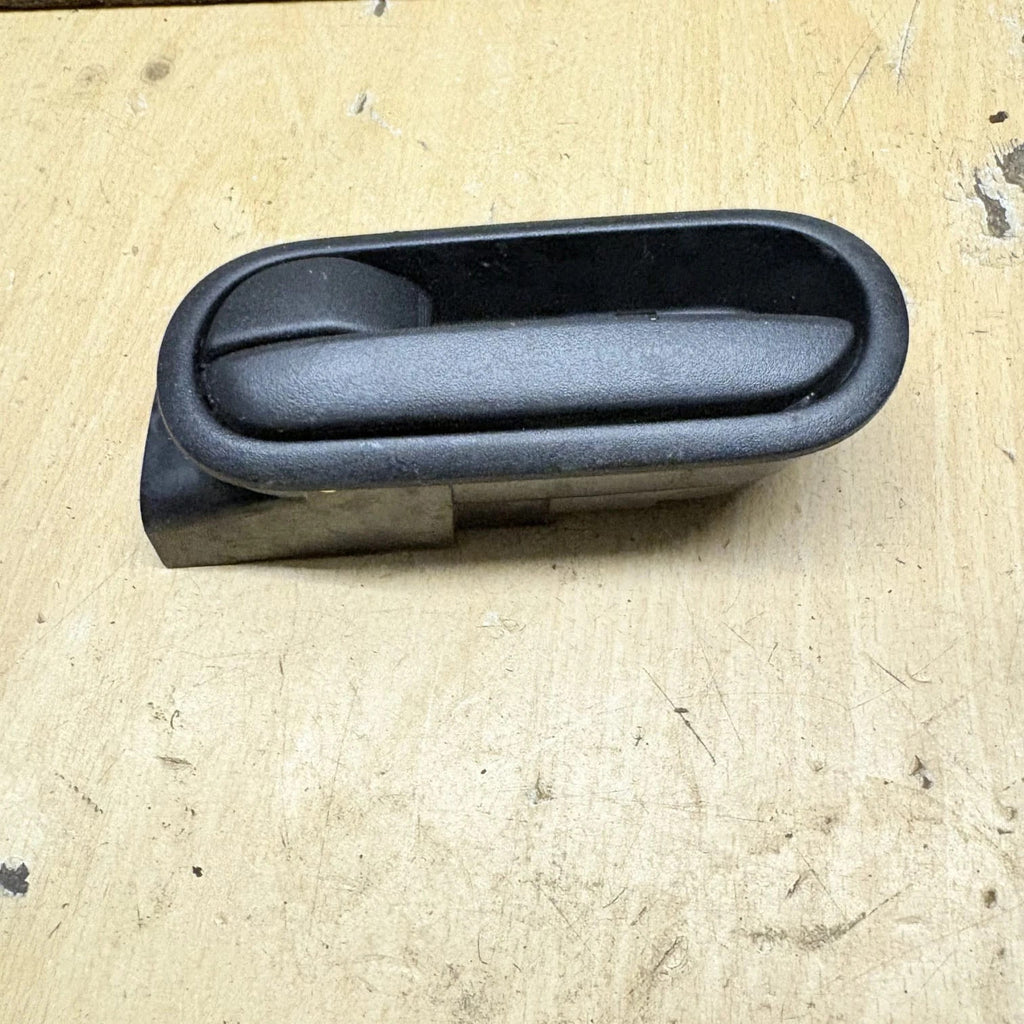 440519 Passenger Front inner door handle MAZDA 2 LIM. (DE) 1.3 ACTIVE 2013