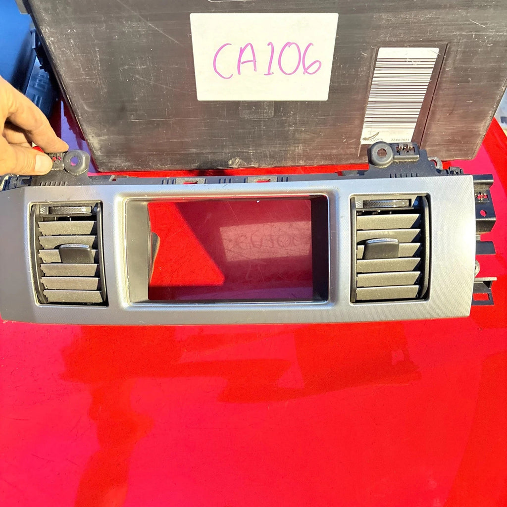 2009 JAGUAR XF FRONT CENTRE DASHBOARD AIRVENT 8X23-19K617-AH