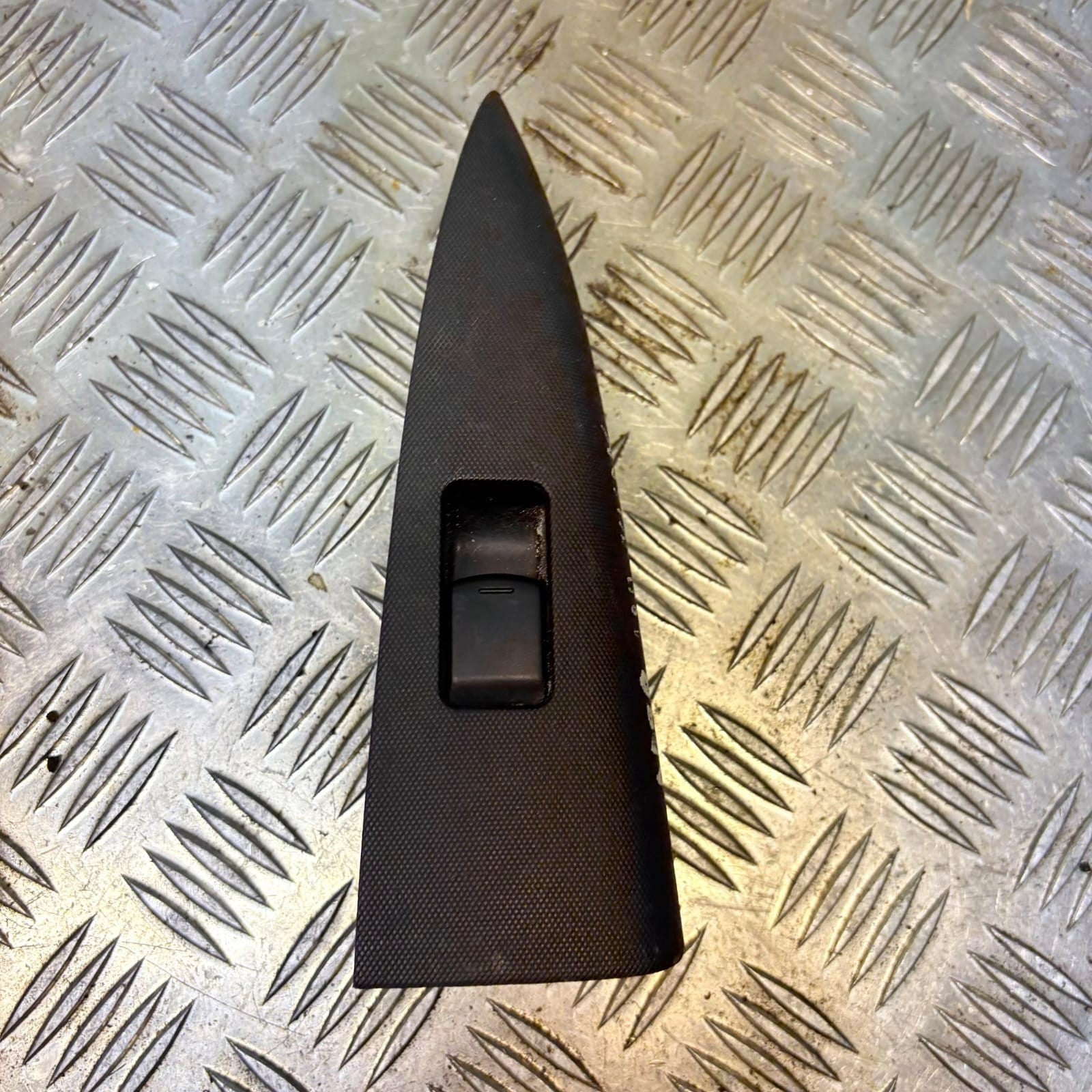 NISSAN NOTE 2012 DRIVER REAR ELECTRIC WINDOW SWITCH 6 PINS 2011