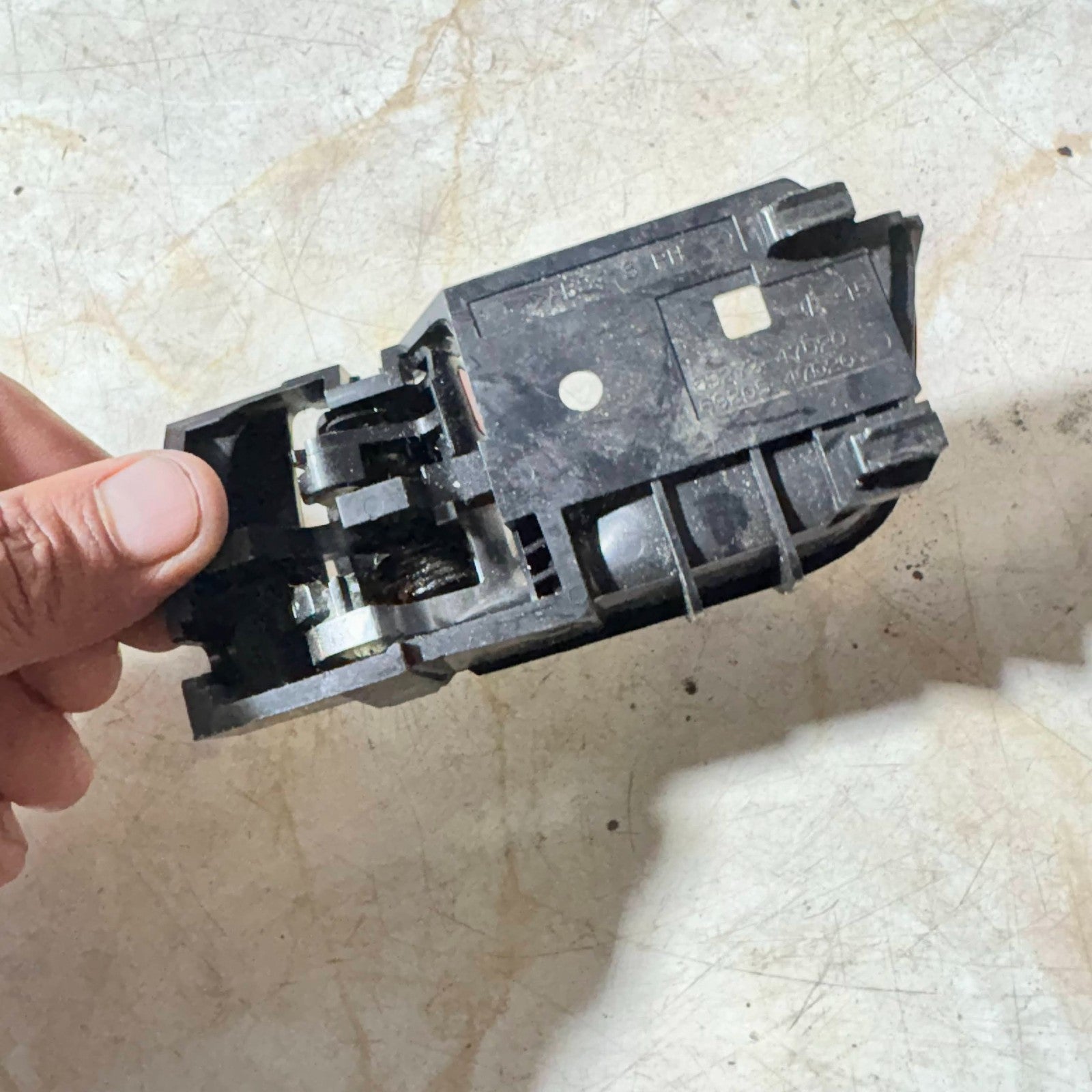 TOYOTA PRIUS MK1 INTERIOR DOOR HANDLE REAR RIGHT DRIVER SIDE 1997-2003