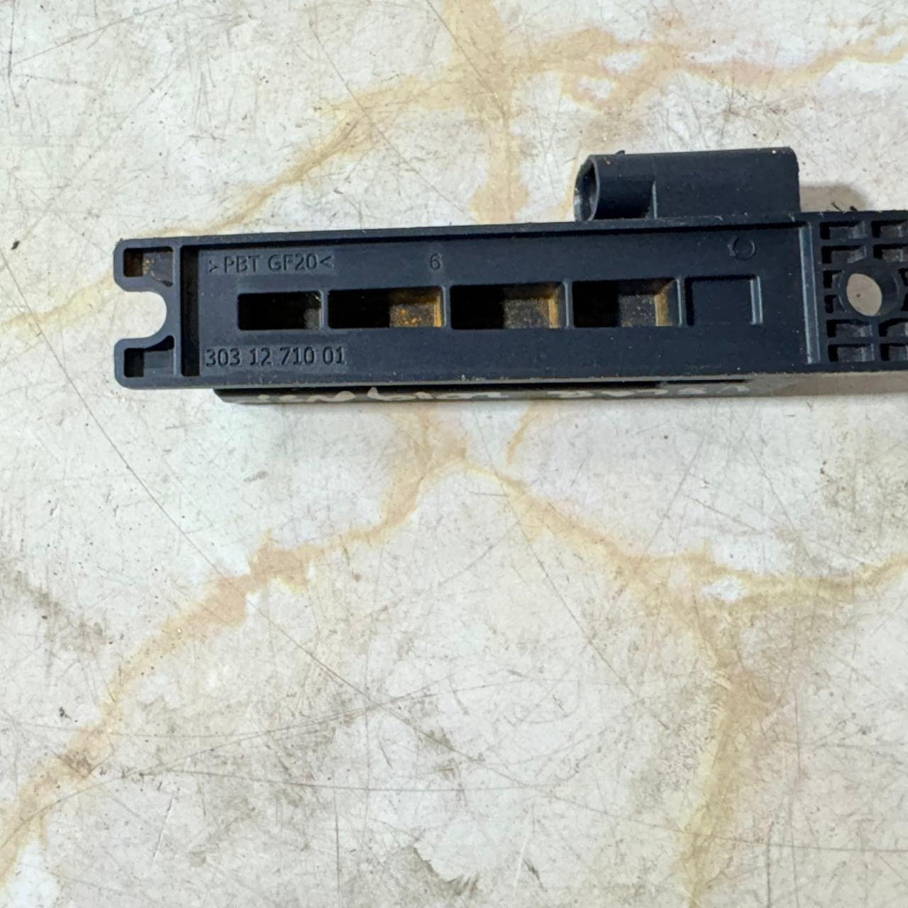 RANGE ROVER VELAR 2017-2023 KEYLESS ENTRY ANTENNA MODULE AH4215K603AA