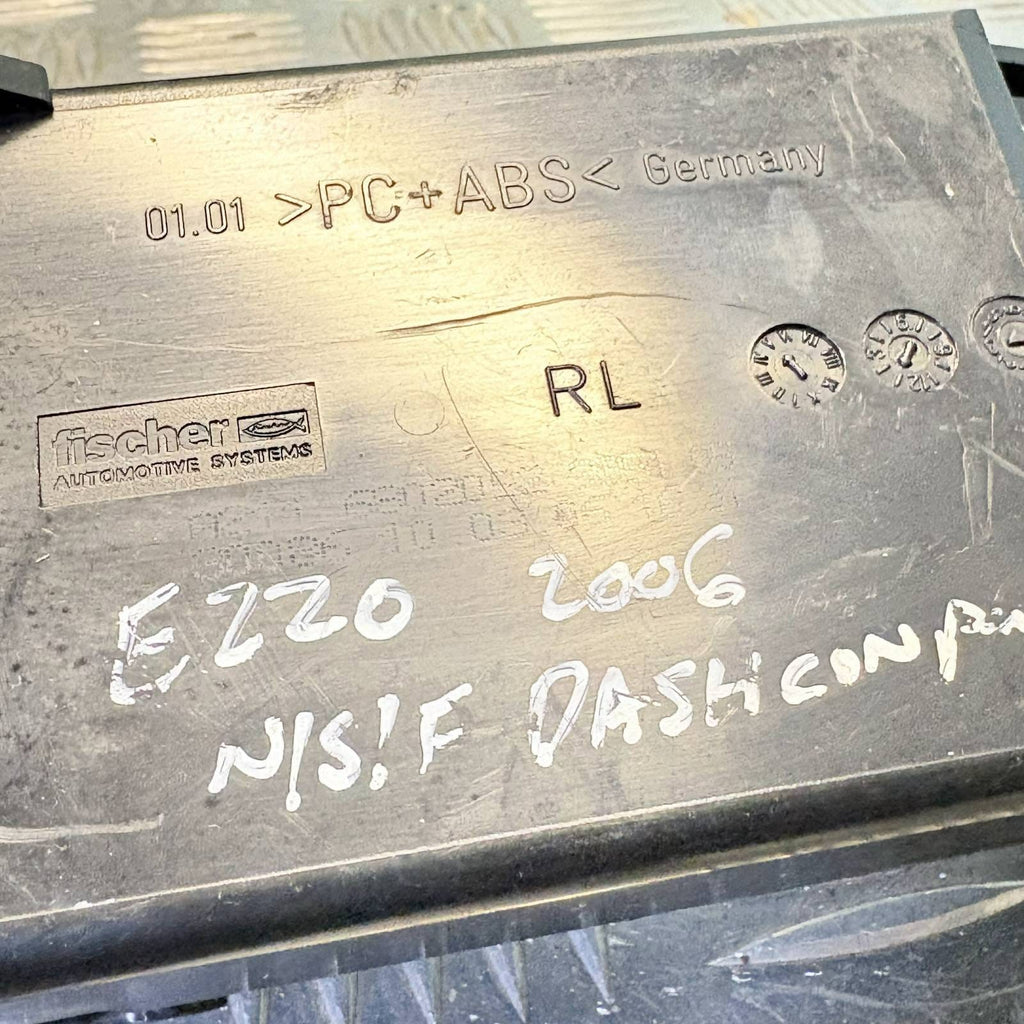 STORAGE COMPARTMENT CENTER CONSOLE Mercedes-Benz E (W211) A2116801952-2006