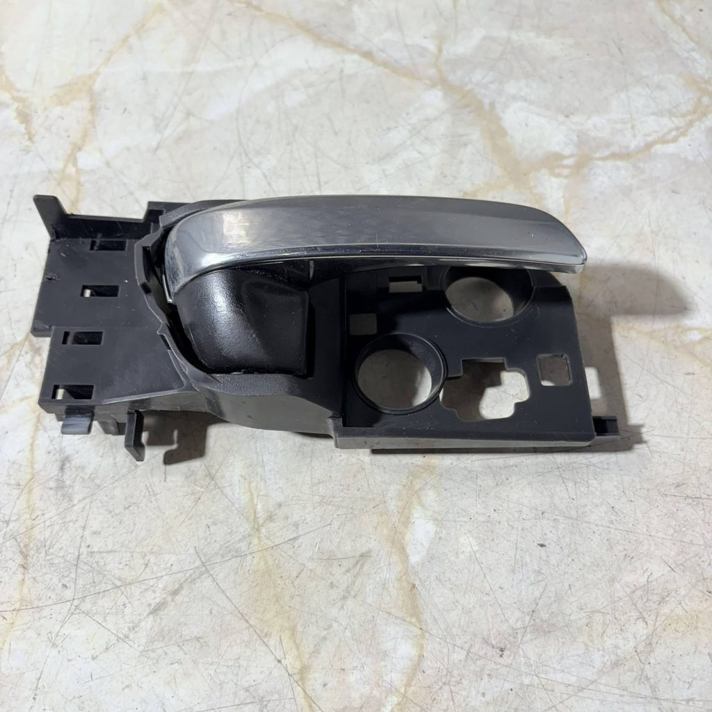 HONDA HR-V MK2 INTERIOR DOOR HANDLE FRONT RIGHT DRIVER SIDE 2013-2022