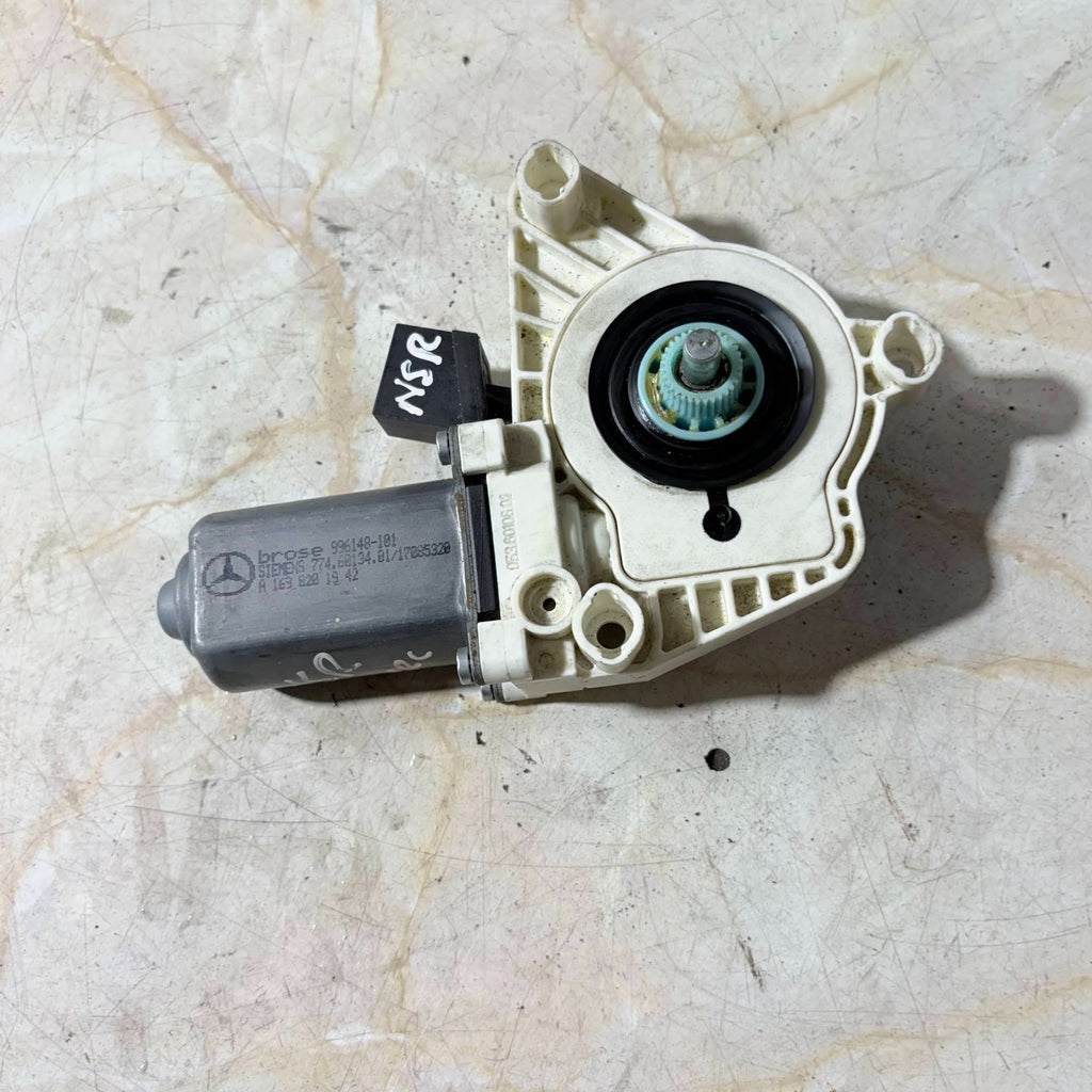 MERCEDES A CLASS A150 2005 N/S/R PASSENGER SIDE REAR WINDOW MOTOR A1698201942