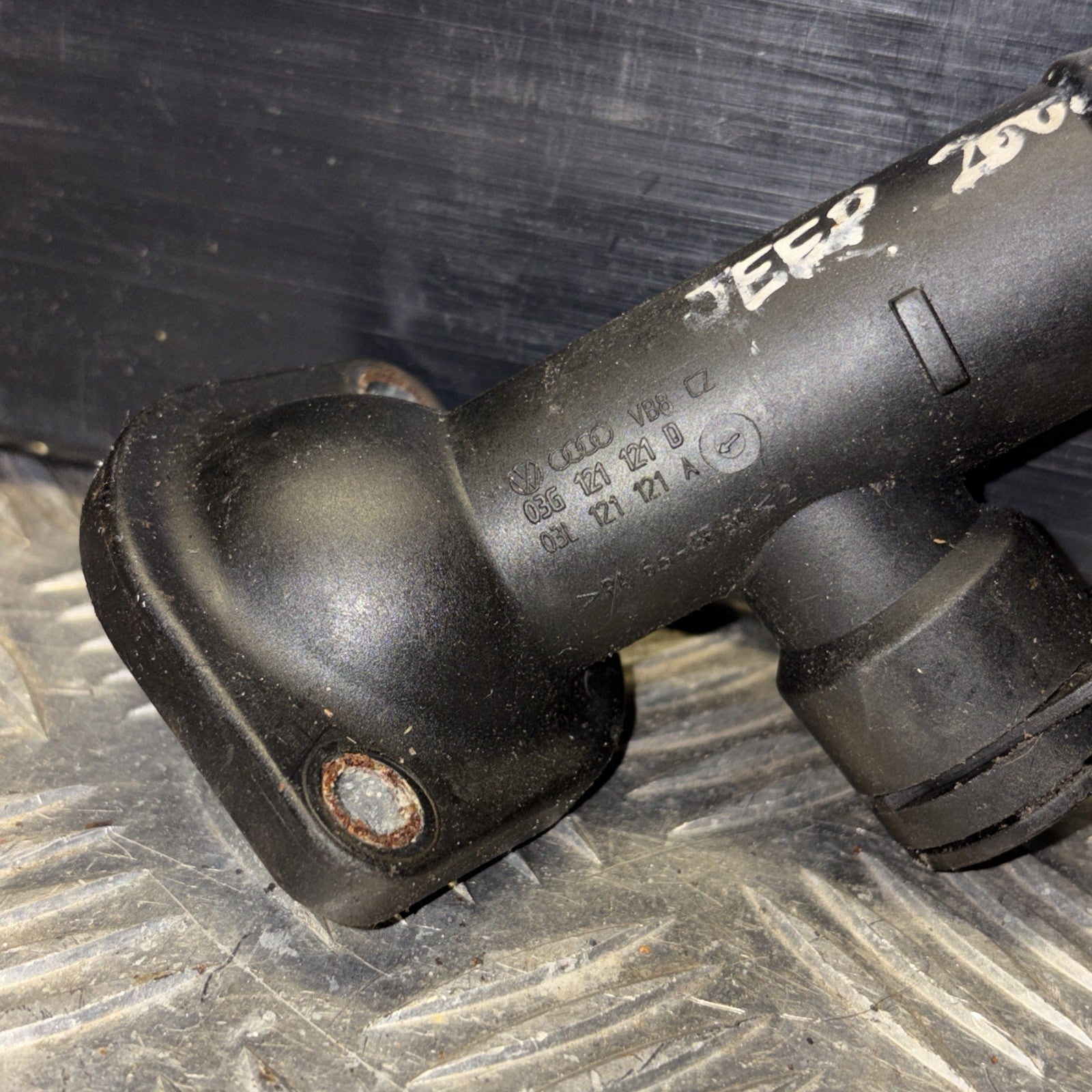 VOLKSWAGEN PASSAT B6 2006 DIESEL ENGINE WATER COOLANT PIPE HOSE 036121121D