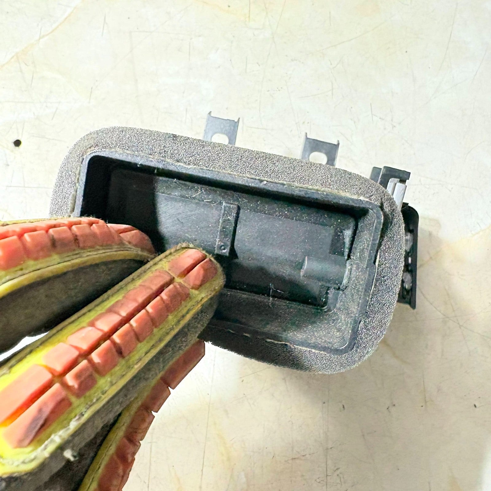 RANGE ROVER VELAR 2019 DASHBOARD RIGHT SIDE AIR VENT J8A2-018B09-AD