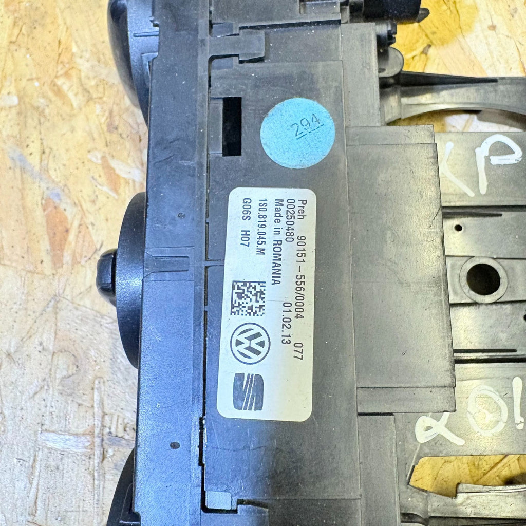 VOLKSWAGEN UP 2011-2015 HEATER CONTROL UNIT 1S0819045M