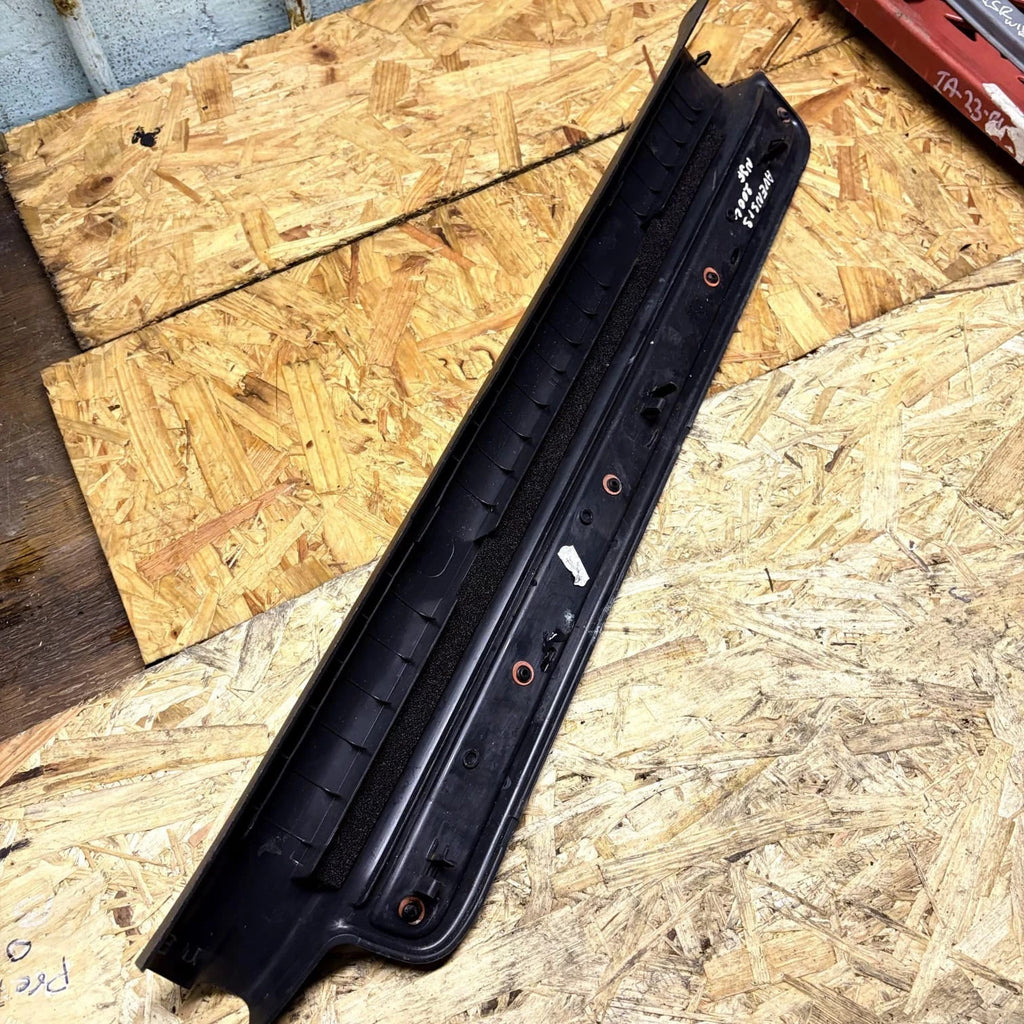 Toyota Avensis T25 2003-2006 Front LH Door Sill Scuff Plate Trim 67914-05040