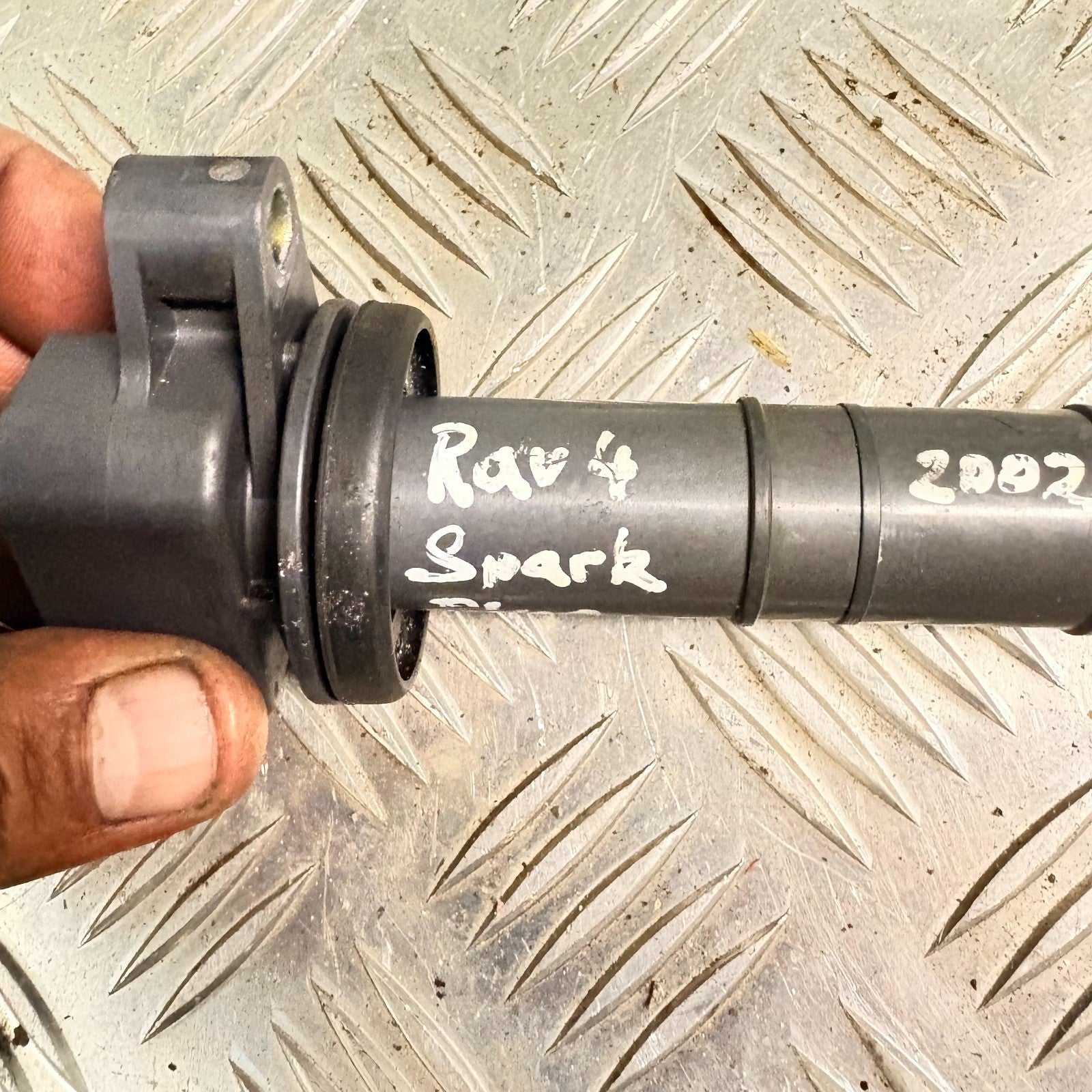 TOYOTA RAV4 2002 IGNITION COIL 90919-02243