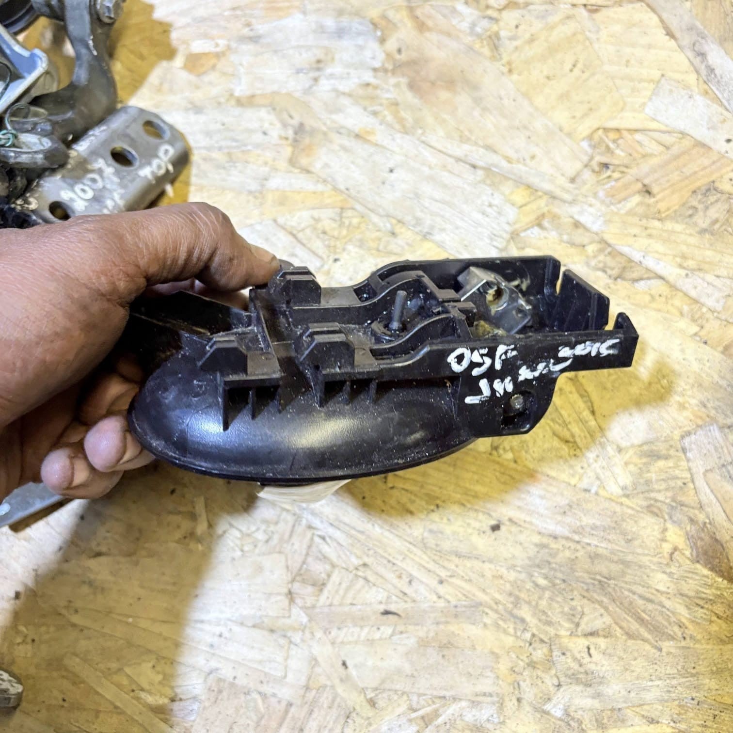 NISSAN JUKE INTERIOR DOOR HANDLE 80670BA61A 0SR