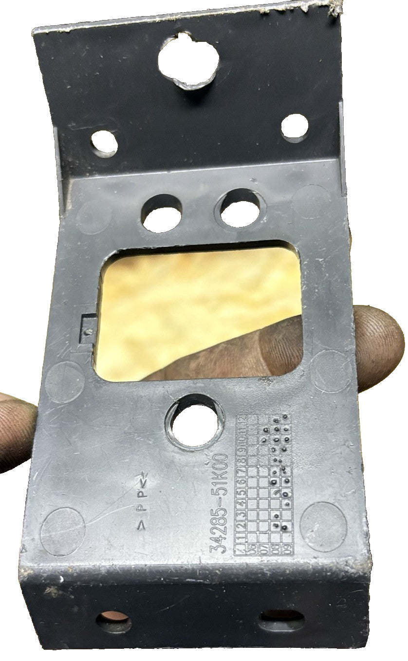 Suzuki Splash/Vauxhall Agila B Tachometer Bracket 34285-51K00 2008-2014
