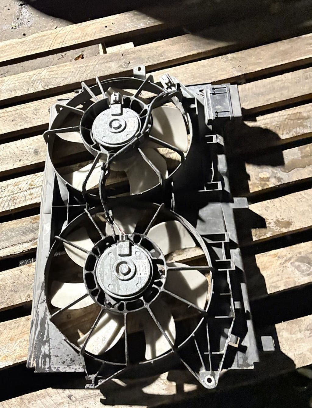 2004 Toyota Avensis 2.2 D4D Radiator Cooling Fans 16363-0G060
