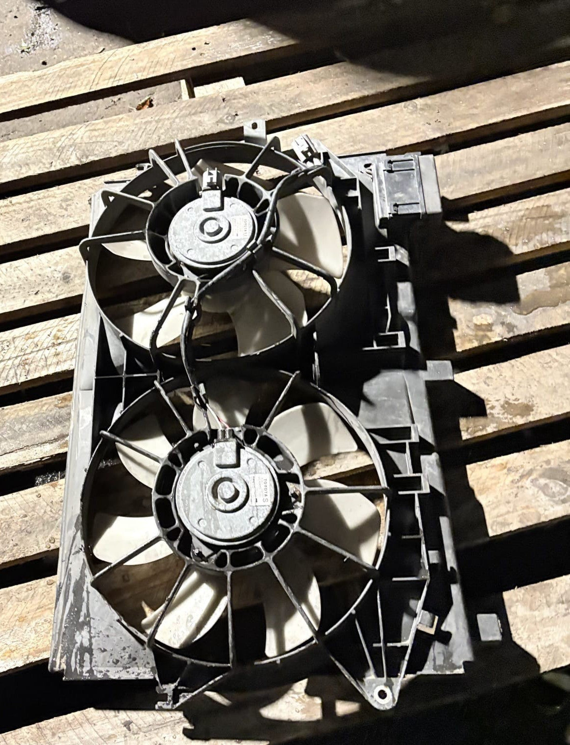 2004 Toyota Avensis 2.2 D4D Radiator Cooling Fans 16363-0G060
