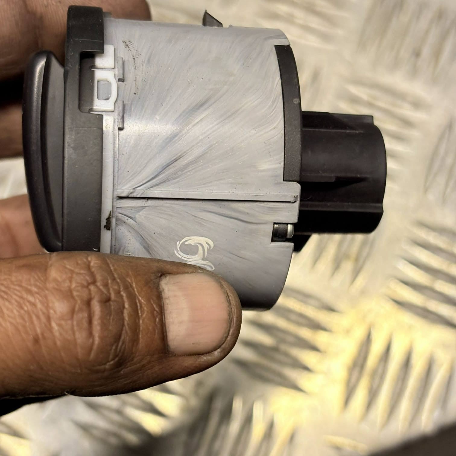 VW POLO 6R HEADLIGHT SWITCH 6R0941531D 2012