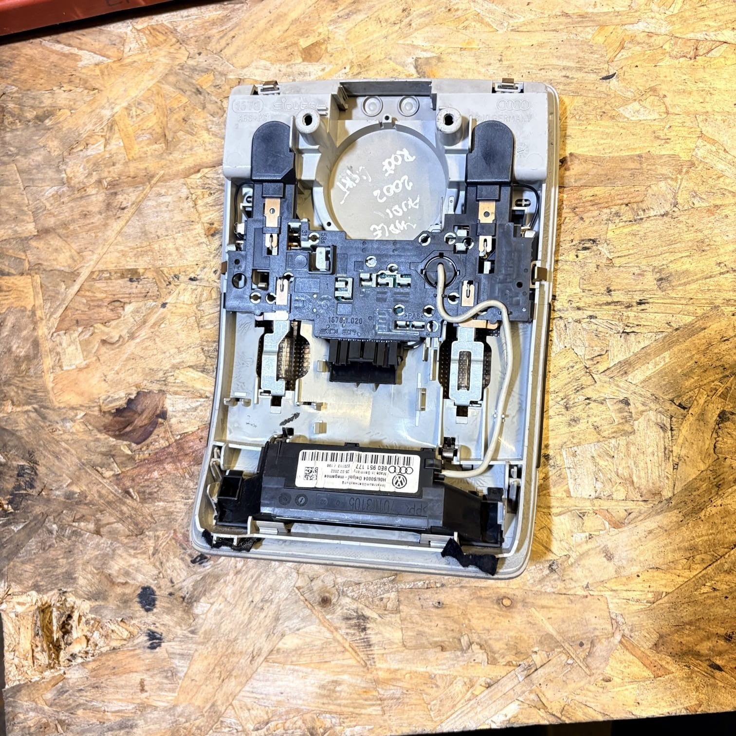 Audi A4 B6 8E 2002-2005 Overhead Roof Light Alarm Ultrasonic 8E0951177