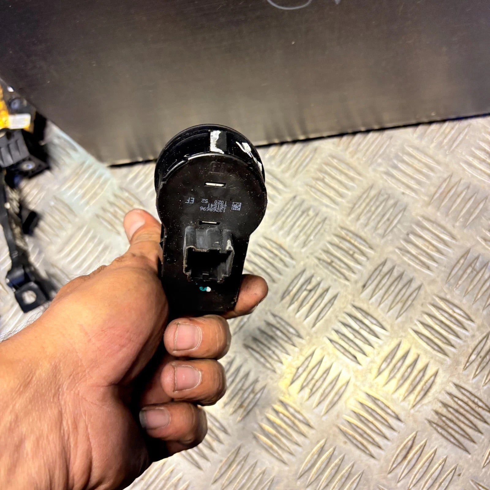 Vauxhall Insignia A Mk1 Headlight Switch Control 13268696 2008-2013