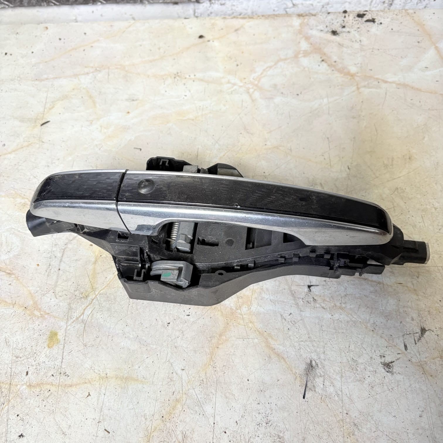 Discovery 5 L462 Passenger Rear Exterior Keyless Door Handle Grey & Chrome 2015