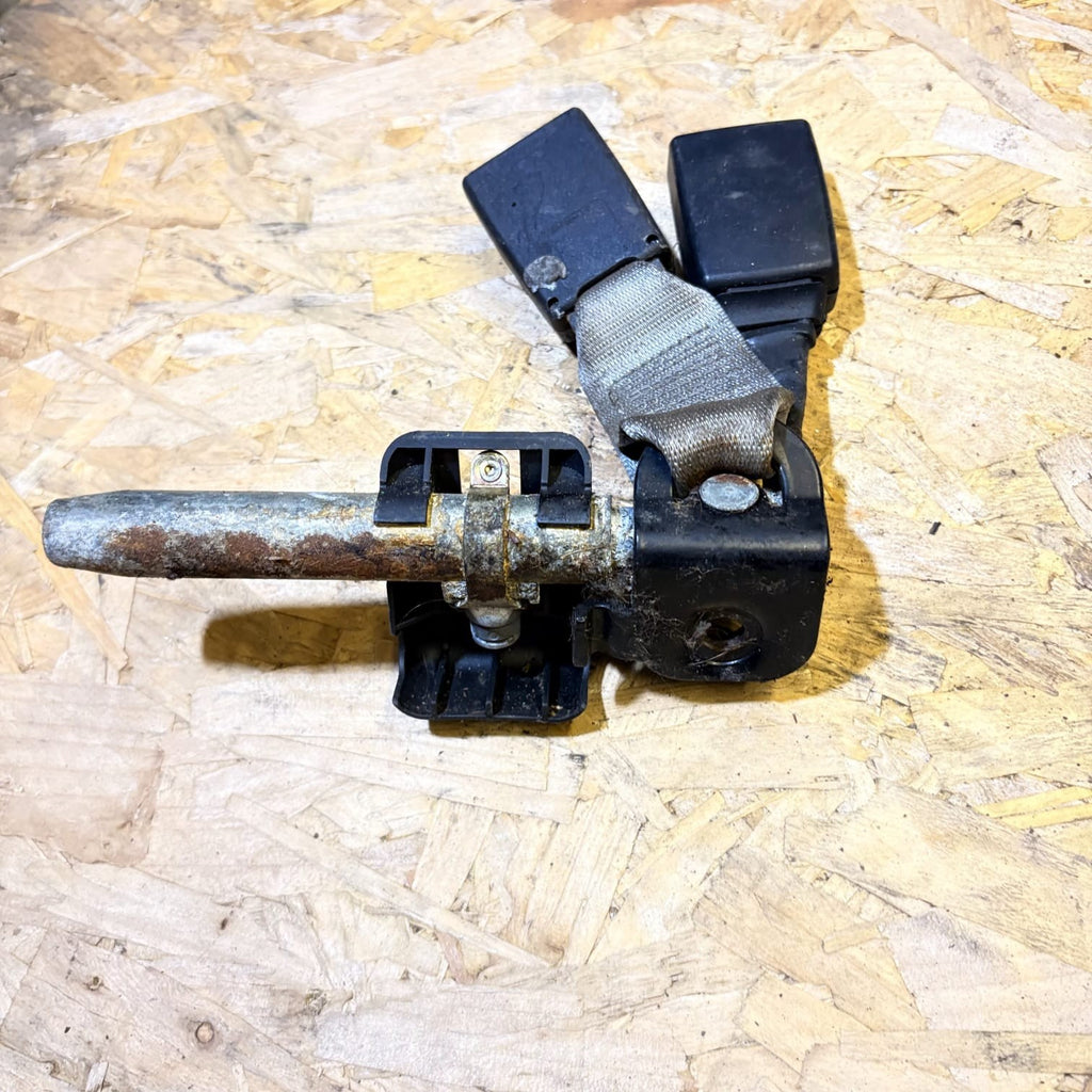 Mercedes C220 W204 2007-2014 Driver Rear Seat Belt Buckle Anchor