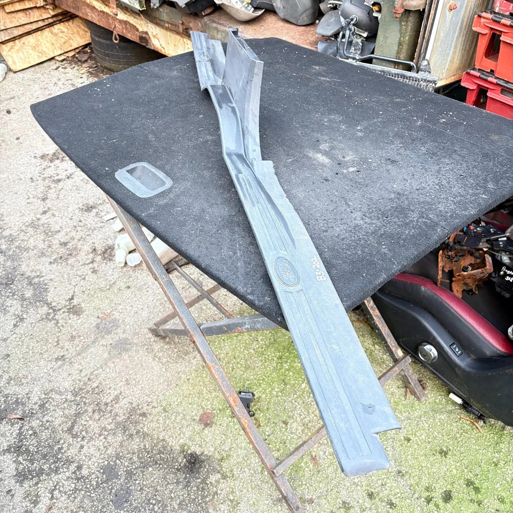 LAND ROVER DISCOVERY 3 INTERIOR LEFT SIDE STEP TRIM SILL 2004-2009