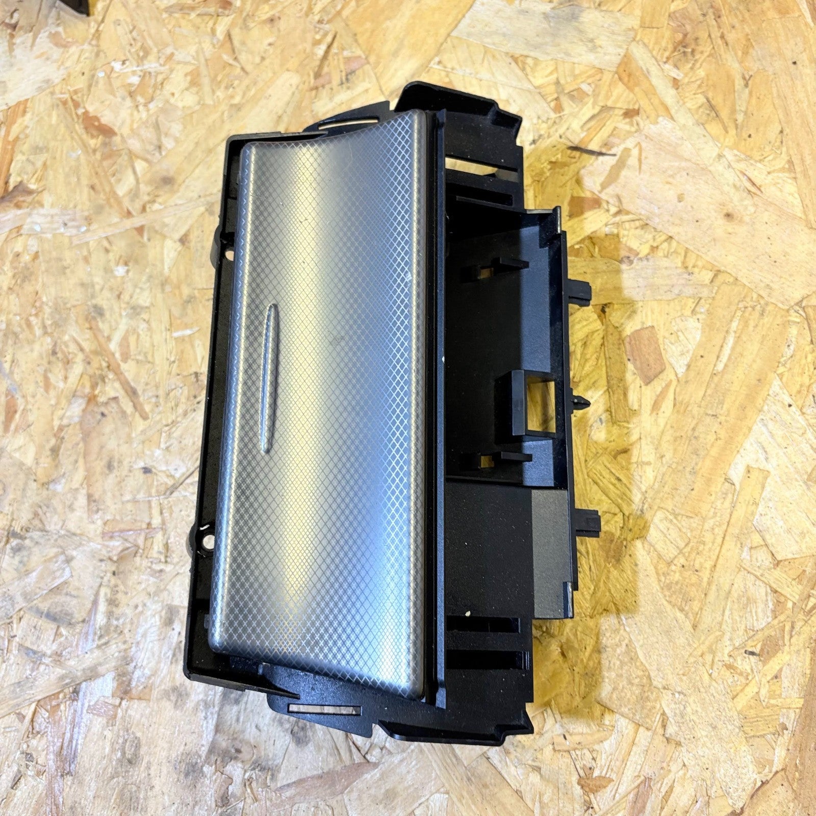 Jaguar S-Type R Centre Console Ashtray 1999-2008 2R83-8104822-A