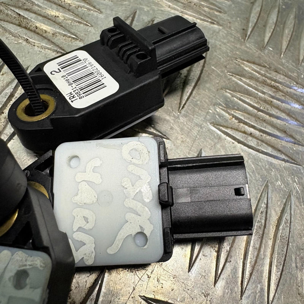 TOYOTA YARIS AIBAG IMPACT CRASH SENSOR OSF/NSF/OSR/NSR 89831-0D010 2006-2011