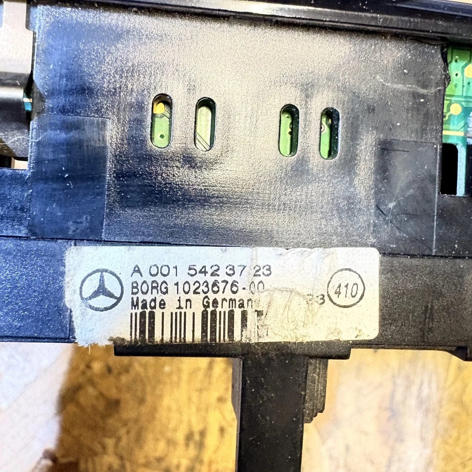 MERCEDES GL PARKING SENSOR DISPLAY SCREEN A0015423723 X164