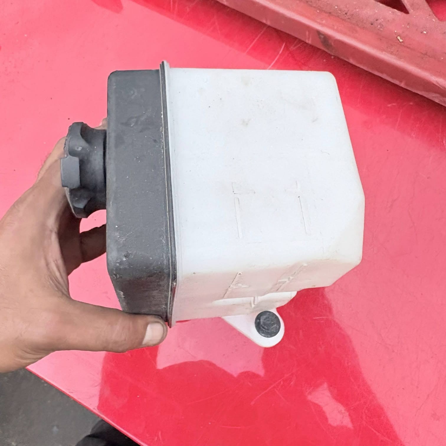 Kia Soul AM 2009-2013 1.6 CVVT 93kW Coolant Expansion Tank Reservoir 25431-2K000