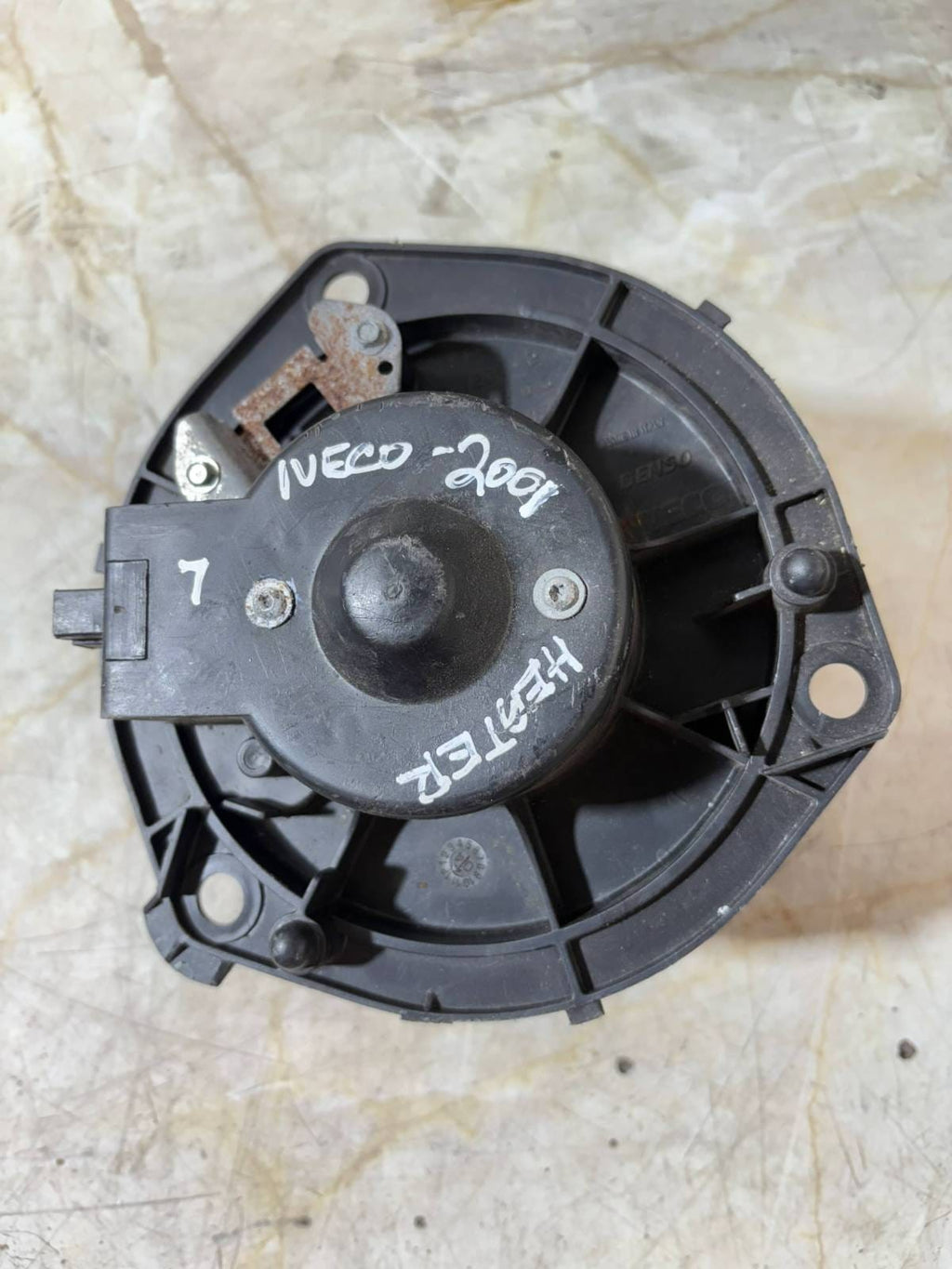 IVECO DAILY III BOX/ESTATE (11.97-10.09) HEATER FAN 570630200 Black