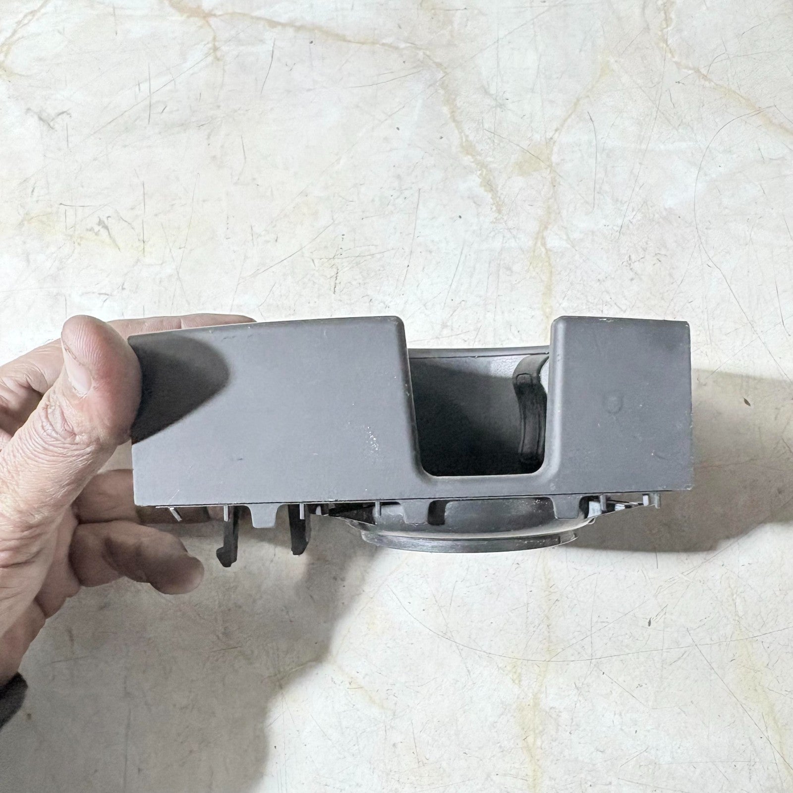Audi A6 2005?2011 Centre Console Cup Holder