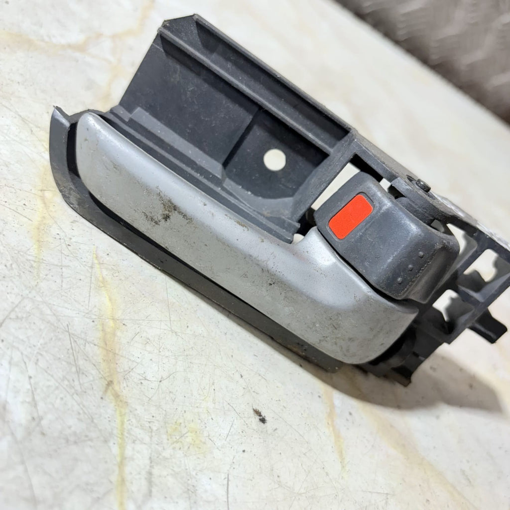 SUZUKI ALTO MK5 INTERIOR DOOR HANDLE DRIVER REAR 83110-68K0 2015 🌟