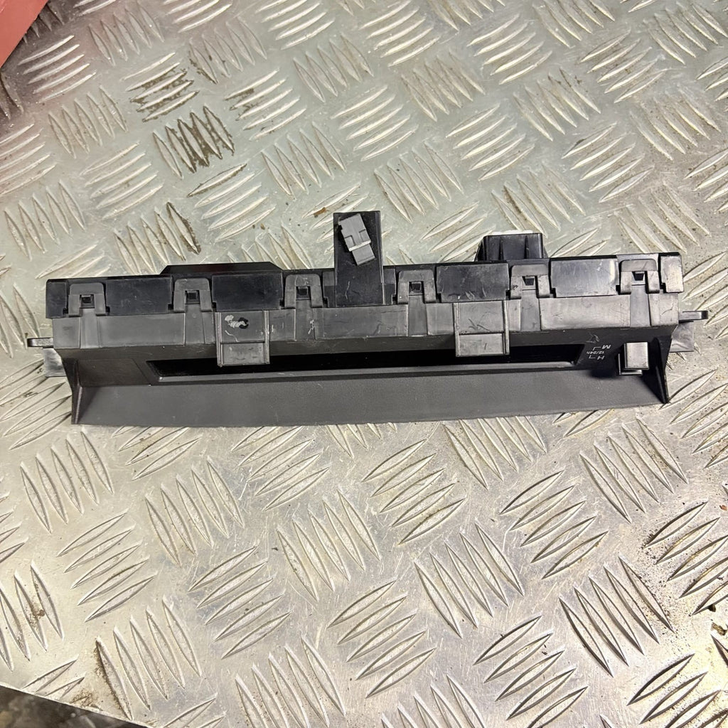 Mazda 6 GH MK2 2.2 Diesel Info Dashboard Display Screen GDK4611J0