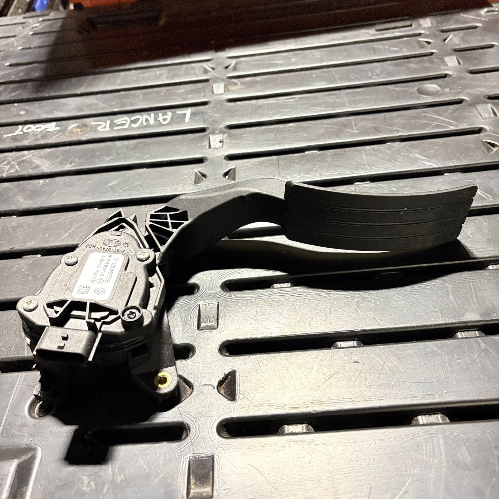 Renault Captur 2013-2019 Accelerator Throttle Pedal 6PV009978-09