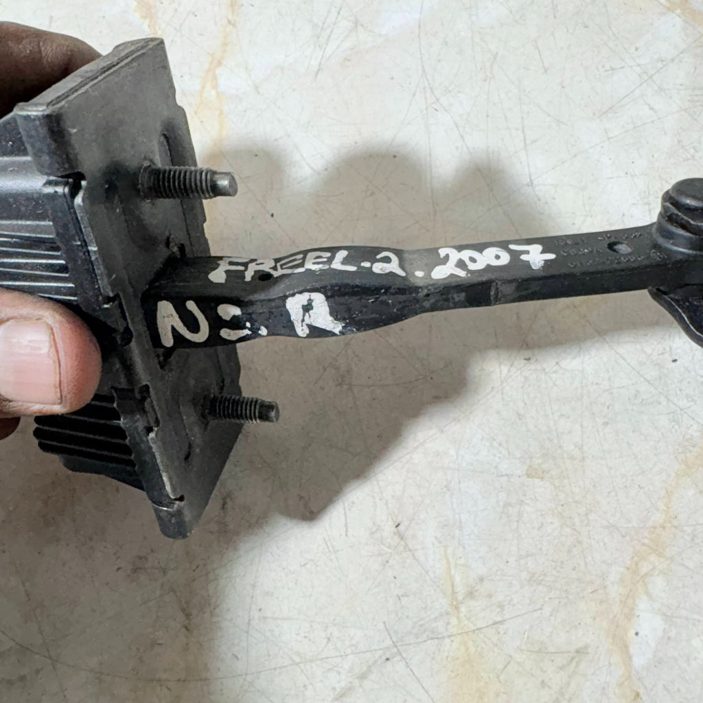 LAND ROVER FREELANDER 2 2007 LEFT REAR DOOR STOP CHECK STRAP