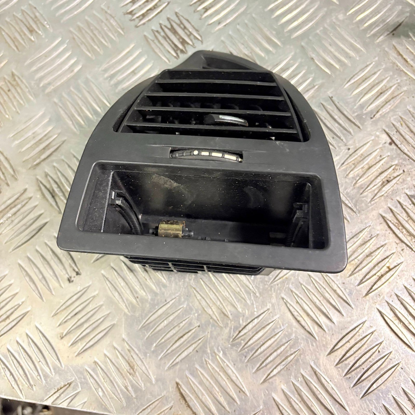 2006 CITROEN C4 MK1 COUPE FRONT RIGHT DRIVER SIDE DASHBOARD AIR VENT TRIM
