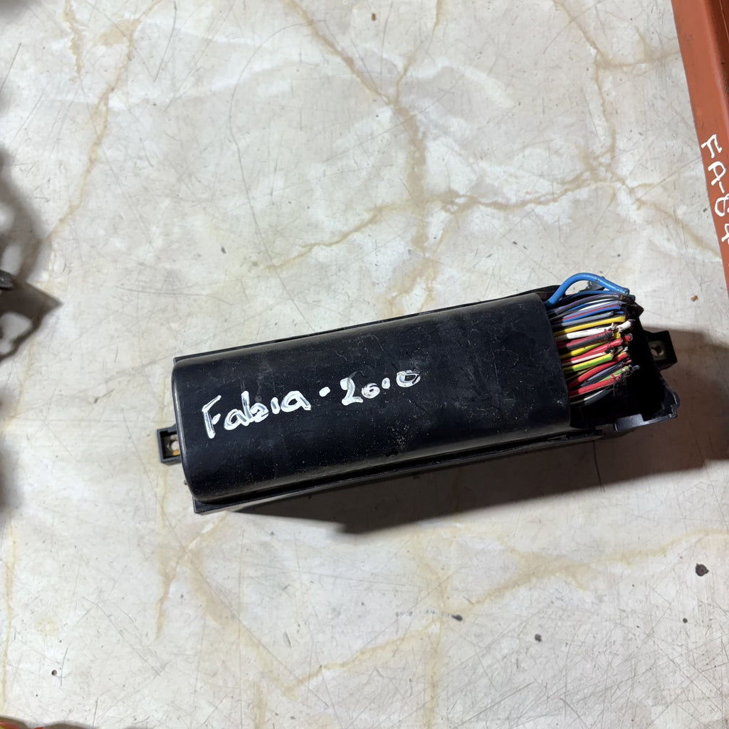 2010 SKODA FABIA Fuse Box