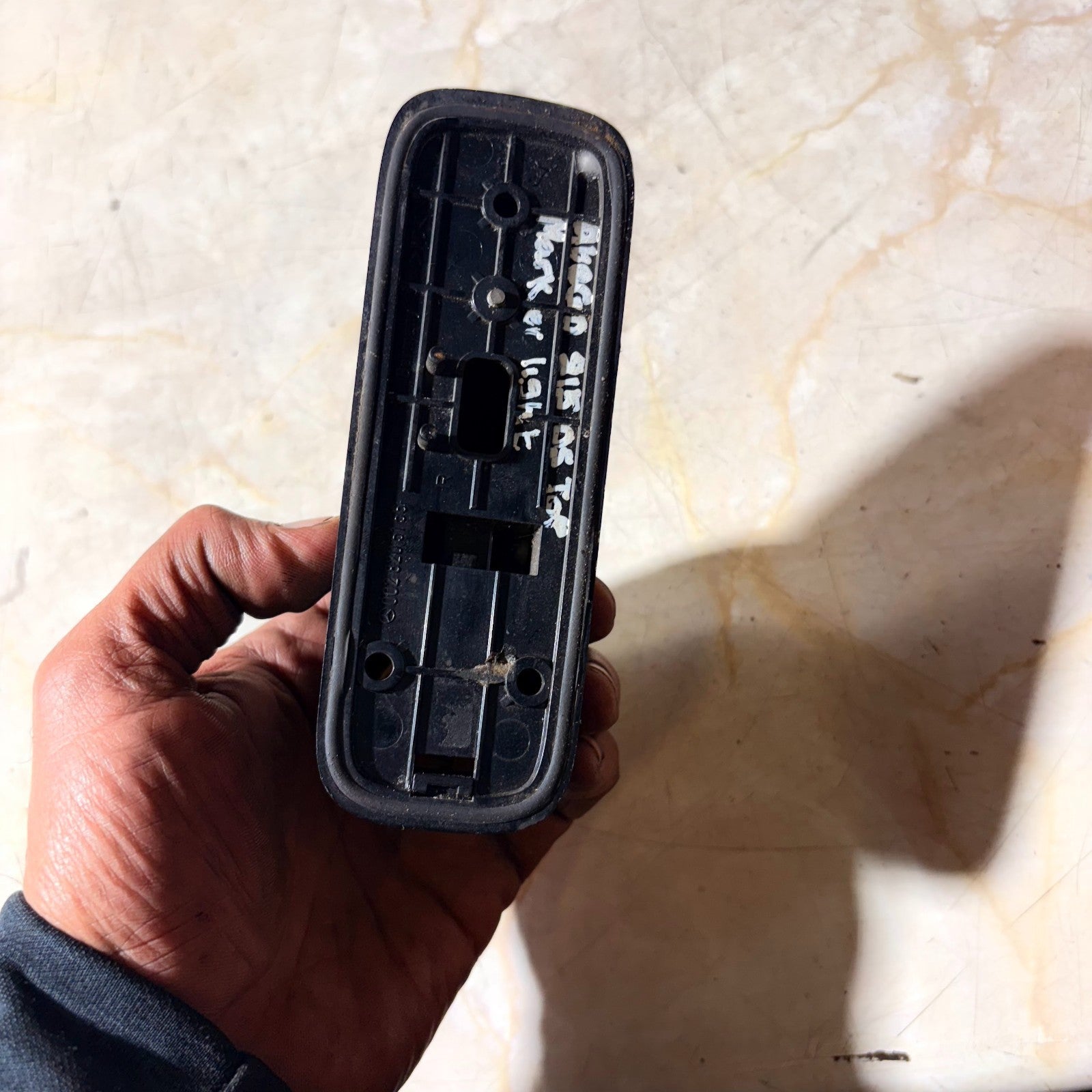 MERCEDES ATEGO (1998-2013) CLEAR ROOF MARKER LAMP 0028205156