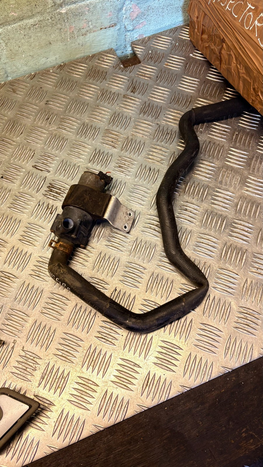 2004-2008 Chrysler Crossfire Auxiliary Water Pump
