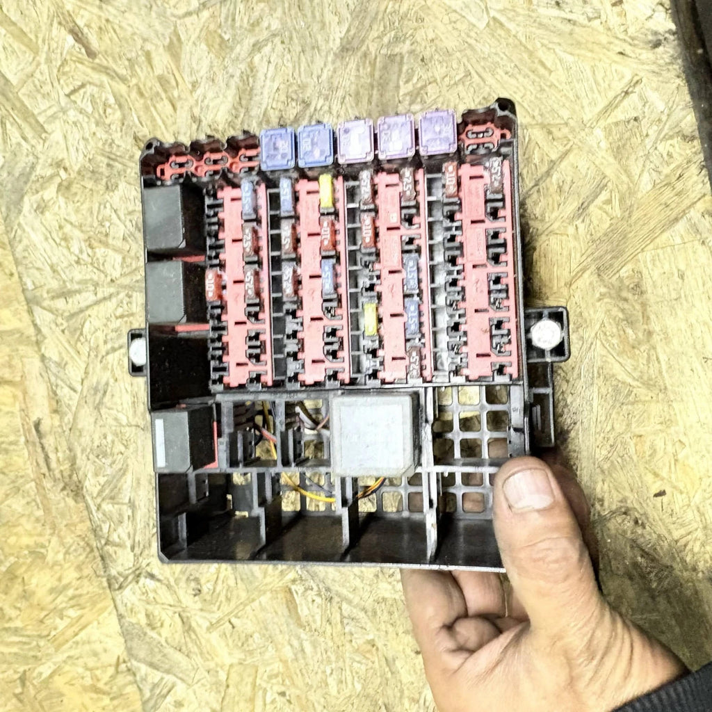 FORD Fiesta Mk7 2016 FUSE BOX F1BT-14A005-YNA