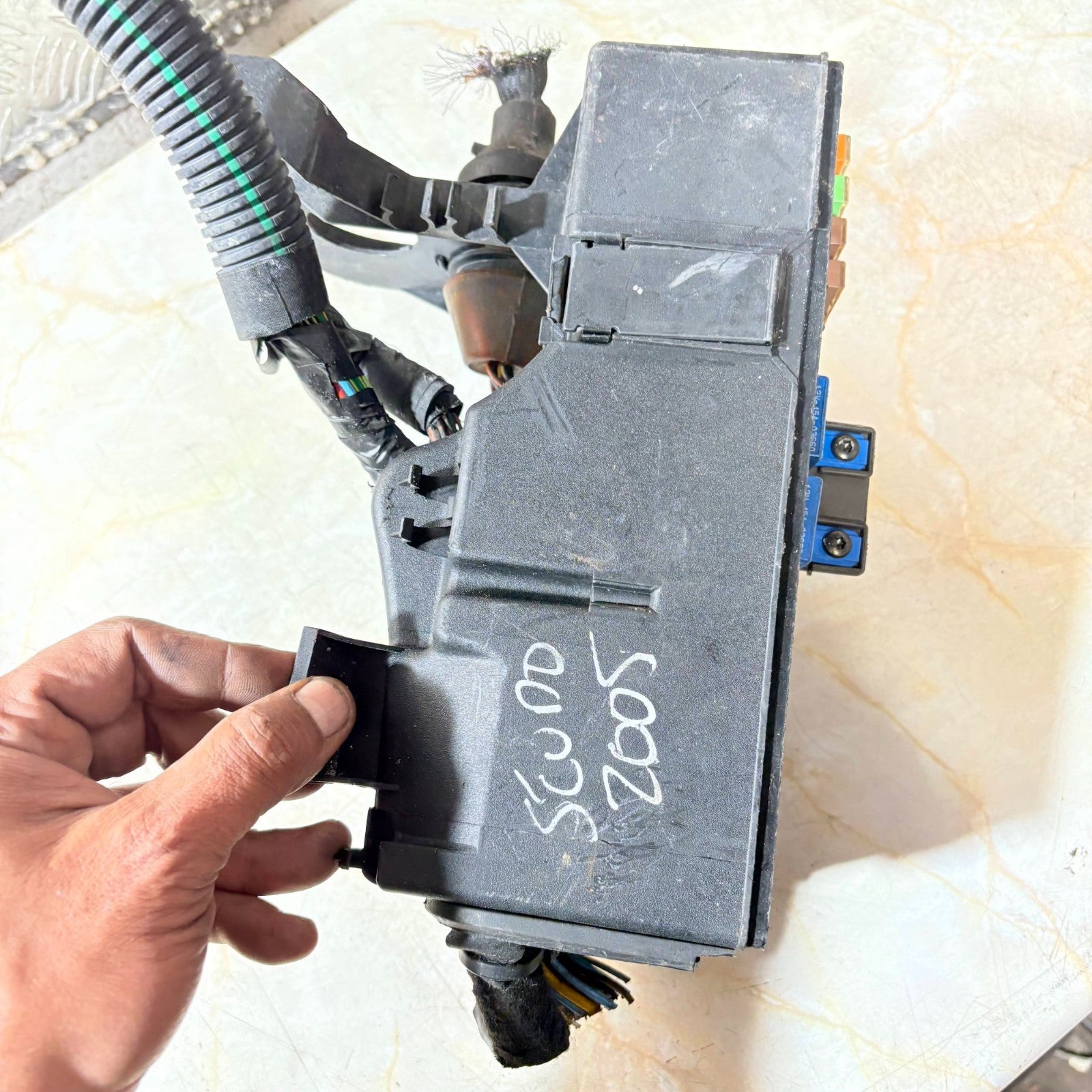 FIAT SCUDO 95-06 1.9D Fuse Box-Under Bonnet