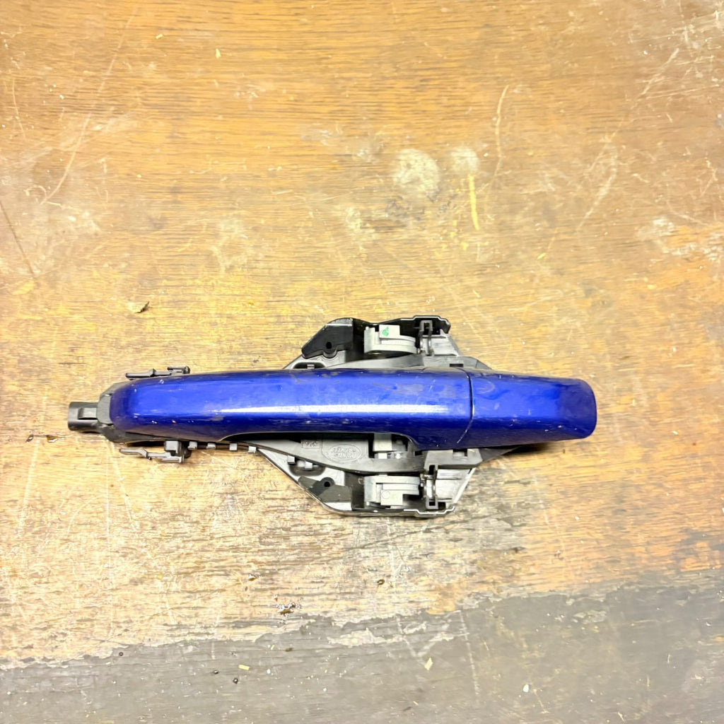 JAGUAR XE X760 EXTERIOR PASSENGER FFRONT DOOR HANDLE IN FIRENZE RED 2017(NSF)
